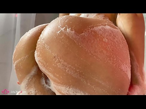 ❤️ Bà thủ dâm âm hộ với máy rung đến cực khoái mãnh liệt trong vòi hoa sen ️ Tình dục chất lượng ở% vi.dickies-shop.ru% ❌️